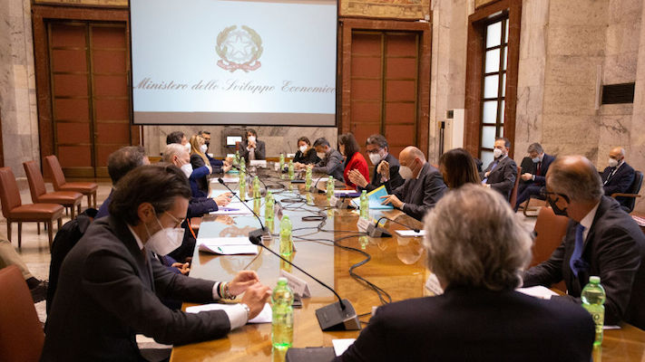 Il Mise valuta apertura fiere a metà giugno