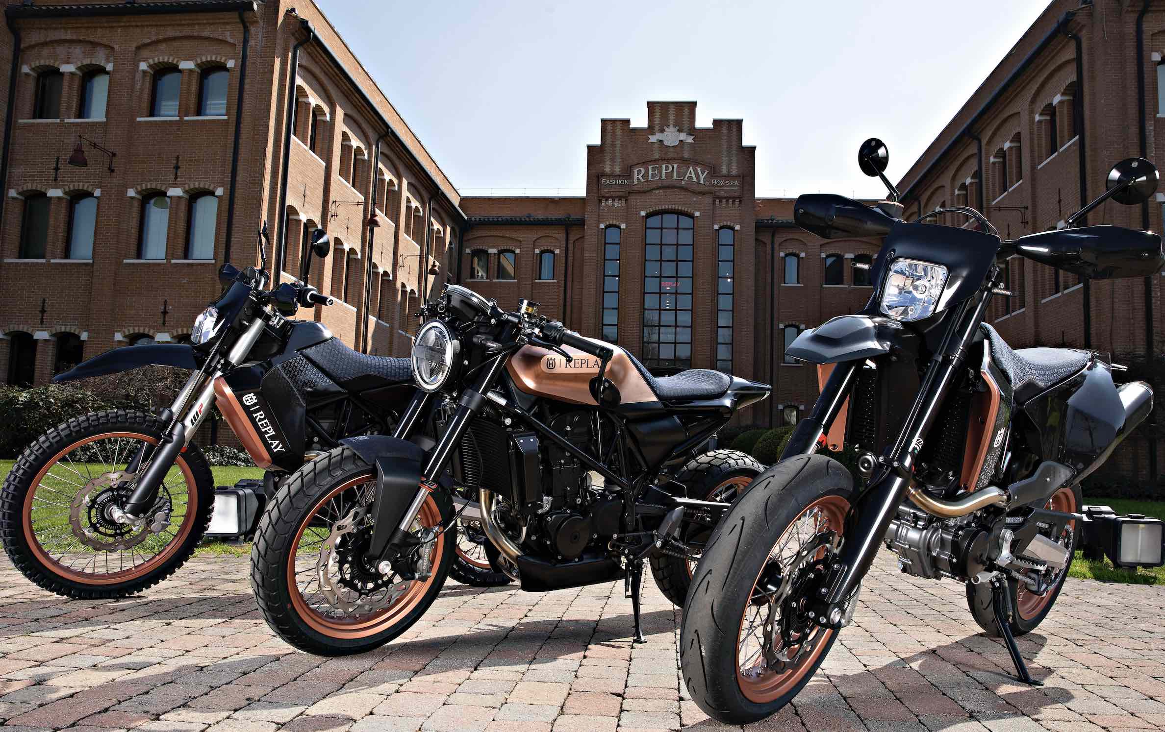 Replay sfreccia con Husqvarna Motorcycles
