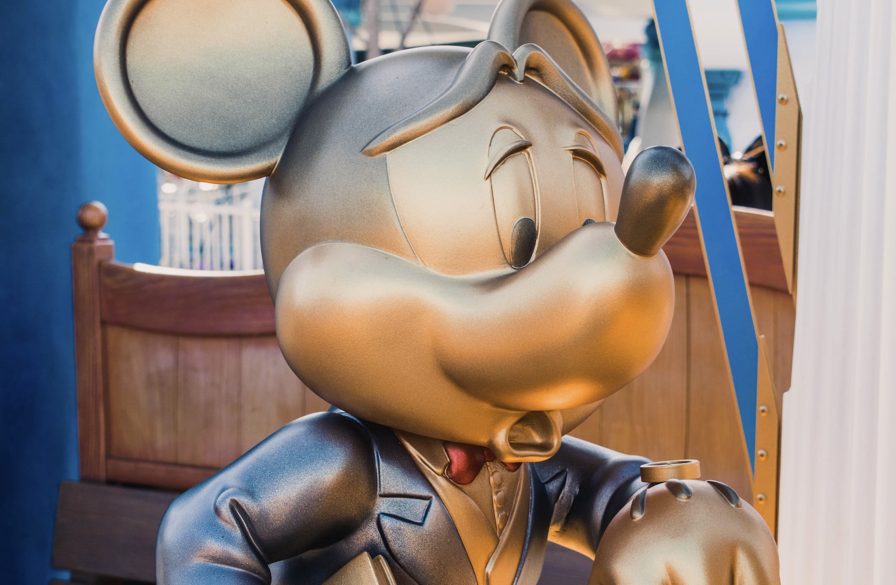 Disney chiude tutti i negozi italiani