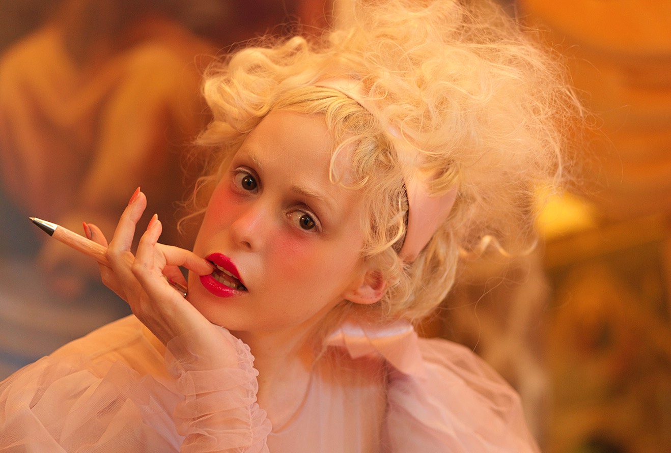 Visconti esordisce nel lifestyle con Petite Meller