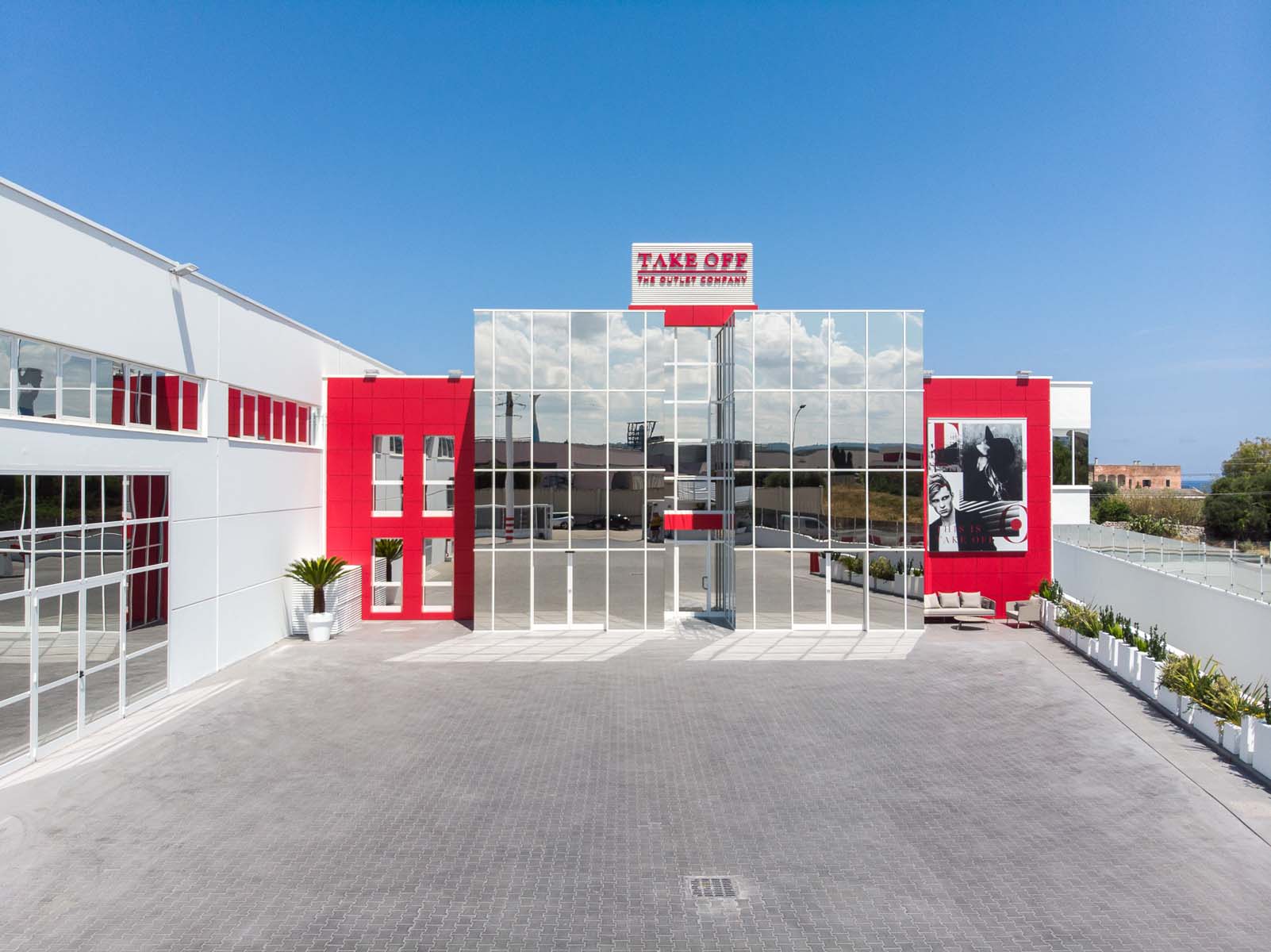 Ipo positiva in Borsa per il retailer italiano Take off