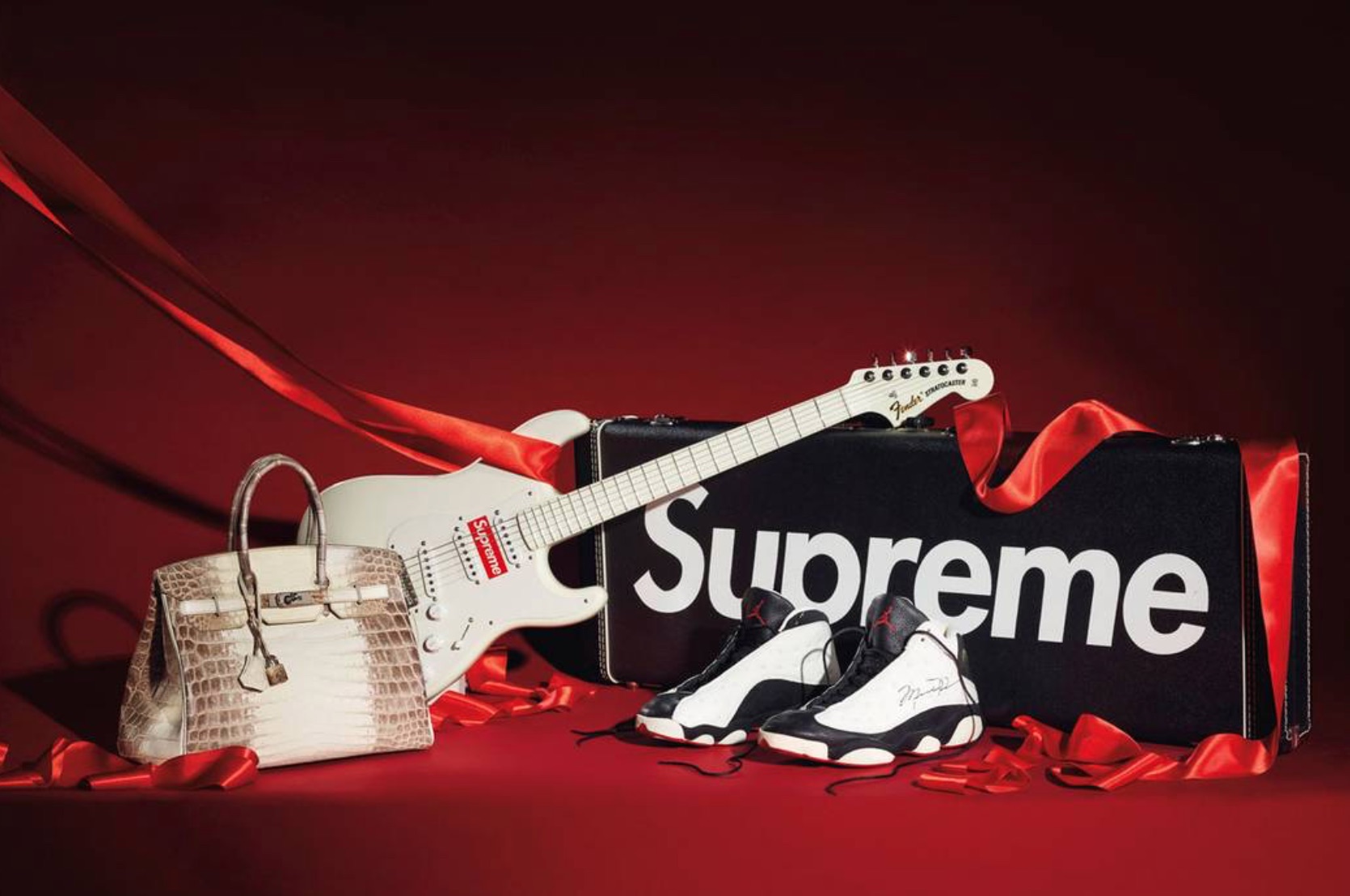 Anche Christie’s sdogana lo streetwear. Stessa asta per Hermès e Supreme