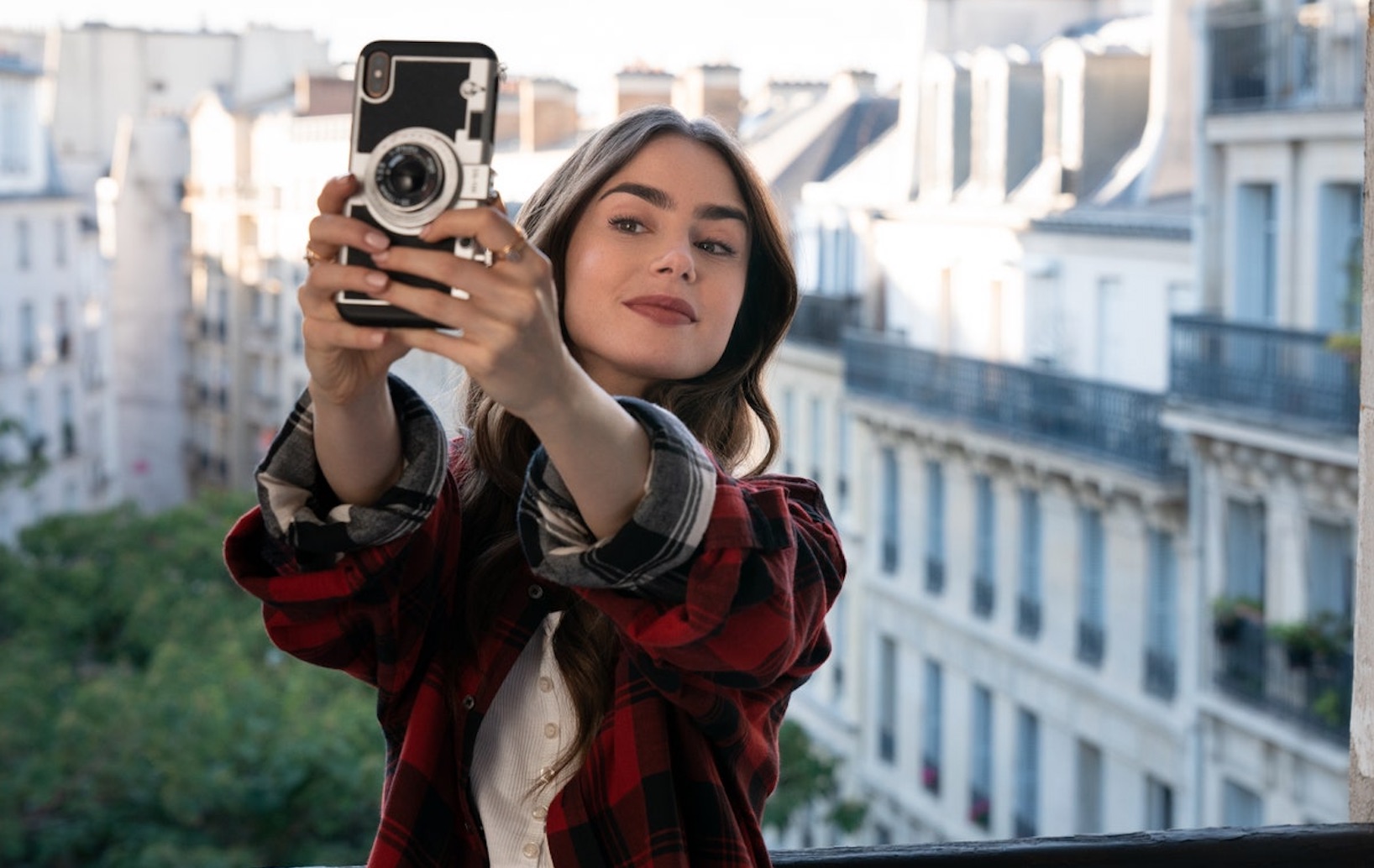 Netflix diventa e-tailer di lusso con Emily in Paris