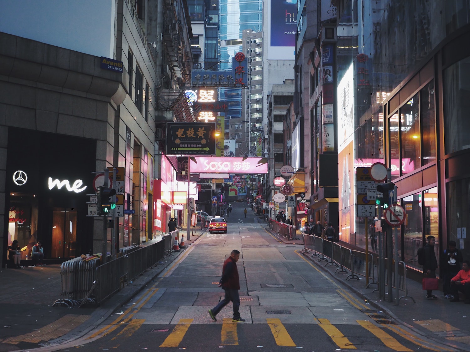 Hong Kong, crollano gli affitti più cari al mondo