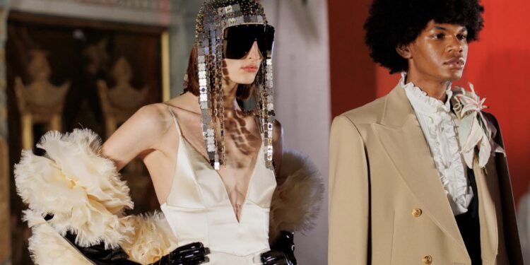 Non solo Mfw. Gucci sfilerà anche a maggio