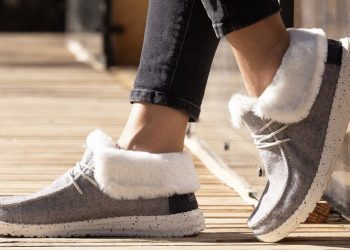 Crocs compra l’italiana Heydude per 2,5 mld $