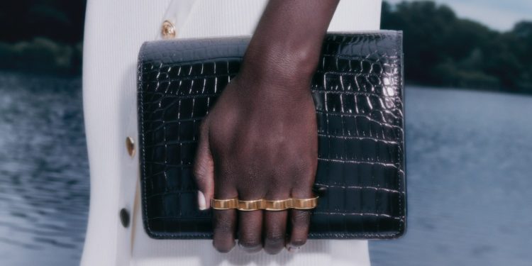 Anima punk per la borsa Four Ring di Alexander McQueen