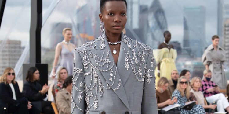 McQueen sceglie (a sorpresa) New York