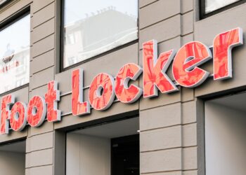 Foot Locker giù in Borsa. Pesa svolta D2c di Nike