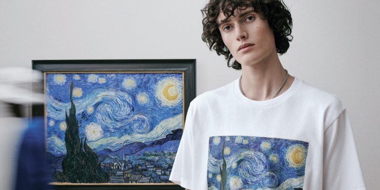 Le t-shirt di Uniqlo si colorano di arte