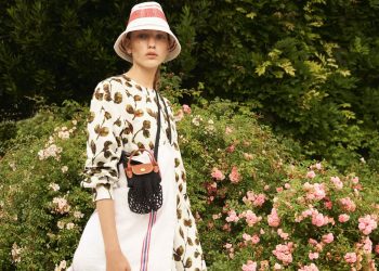 Longchamp e Charvet svelano ‘Le Pliage Filet’