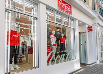 Coca Cola apre il primo fashion store europeo a Londra