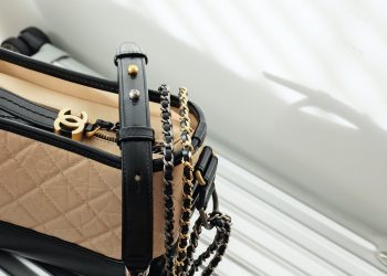 Chanel limita le vendite ai clienti russi