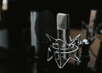 Podcast-mania, ci crede anche Hilfiger