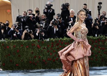 Ritorno all’ordine. Il Met Gala mette da parte le stravaganze e torna al glamour