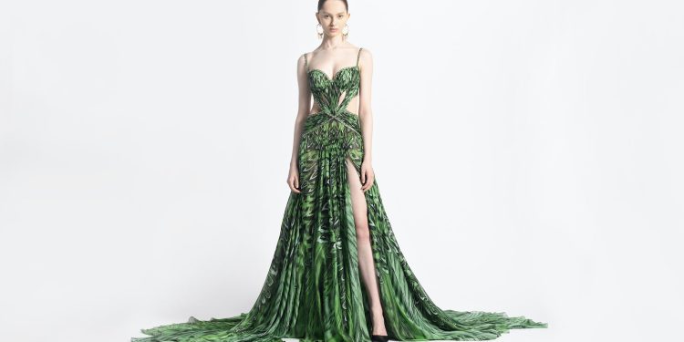 La couture di Cavalli by Puglisi debutta a Cannes