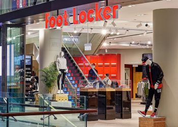 Foot Locker oltre i 2 mld nel Q1 (+1%)