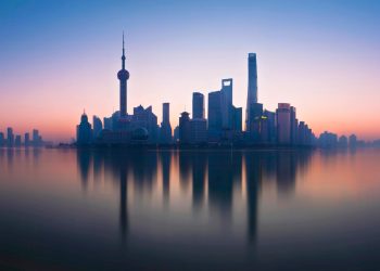 L’allentamento delle restrizioni in Cina spinge i titoli europei del lusso