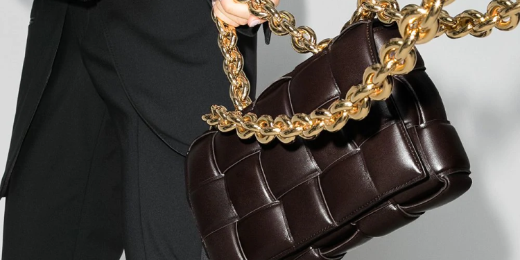 Bottega Veneta rilancia gli archivi con un progetto re-design*
