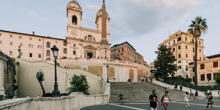 Roma investe nella moda. Primo step: la couture di Valentino
