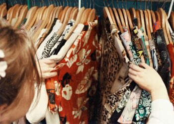 I prezzi corrono. Il fast fashion costa l’11% in più rispetto al 2019