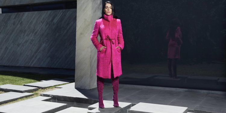 Georgina Rodriguez è la protagonista della nuova campagna di Genny