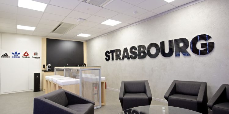 Addio Strasburgo, dopo 60 anni Adidas sposta la sede francese a Parigi
