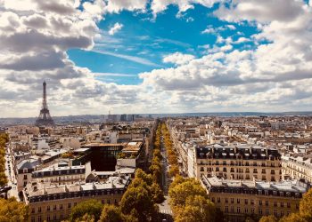 La Paris fashion week torna in scena con 105 brand