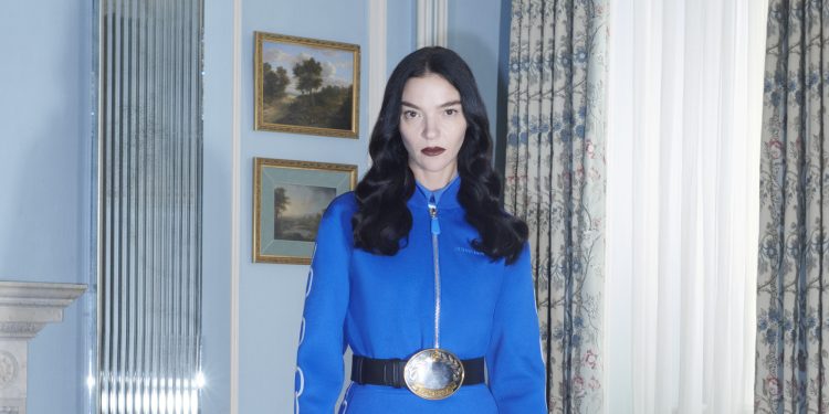 London fashion week, Burberry ci ripensa e rimanda lo show