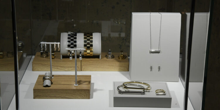 Thom Trade Italy, a Milano il lancio di orologi e gioielli Calvin Klein