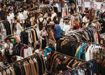 East Market festeggia la centesima edizione e rileva Lo Specchio di Alice