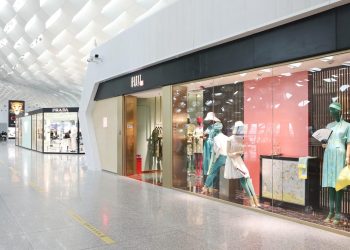 Hui atterra nello Shenzhen Bao’an International Airport