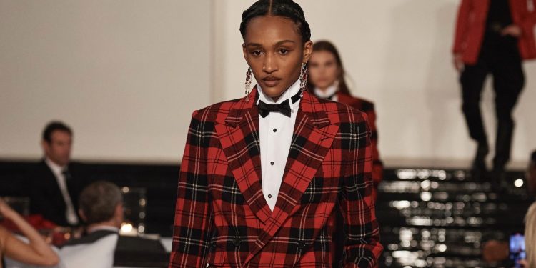 Ralph Lauren stima ricavi a +5-9% fino al 2025