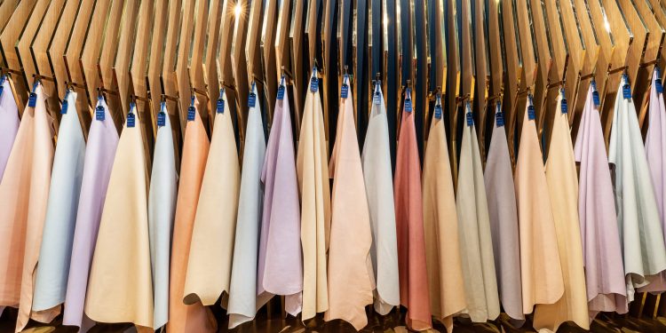 Prada acquisisce il 43,65% di Conceria Superior