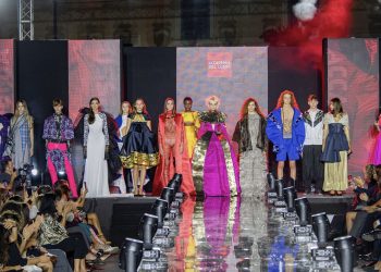 La sfilata Fashion & Talents illumina Piazza di Spagna