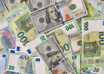Il super dollaro premia la moda. Così può bilanciare le perdite della Russia