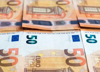 Bonus governativo, fino a 600 euro per i lavoratori del tessile