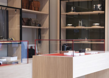 Leica scommette sul mercato italiano
