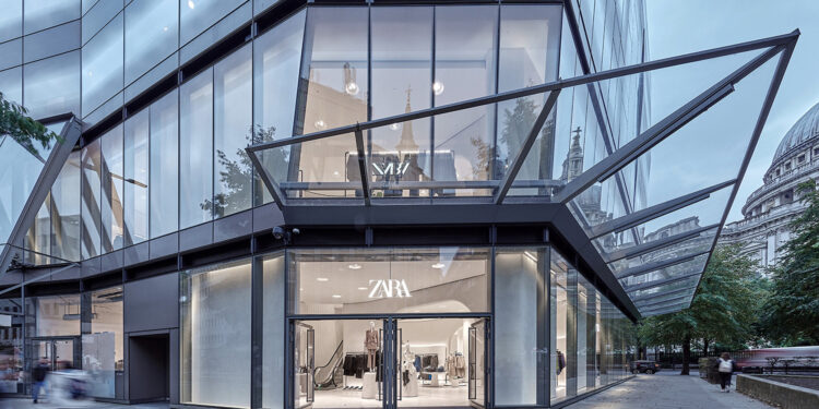 Inditex lascia la Russia. Il gruppo spagnolo vende a Daher