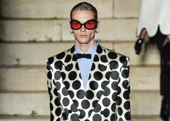 Il menswear di Gucci torna a sfilare durante Milano Moda Uomo
