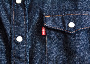 Levi’s, stime al ribasso per l’intero 2022. Pesa l’inflazione
