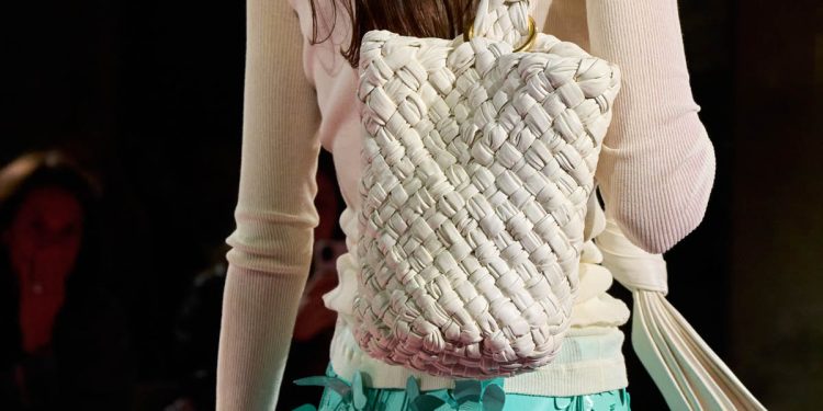 Bottega Veneta lancia un servizio di garanzia a vita sulle sue borse