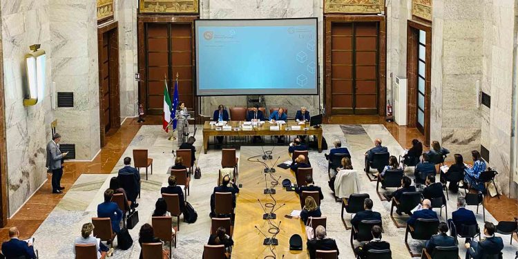 Alleanza tra Mise e big dell’e-commerce contro la contraffazione