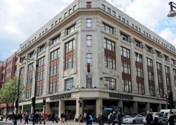 Marks & Spencer minaccia di abbandonare Oxford street