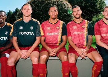 New Balance celebra il team AS Roma con lo streetwear di Aries