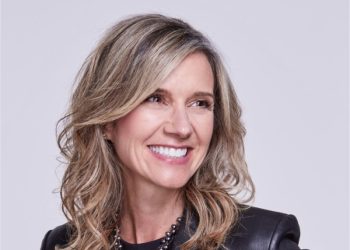 Michelle Gass sale al timone di Levi’s