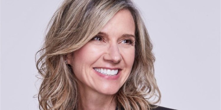 Michelle Gass sale al timone di Levi’s