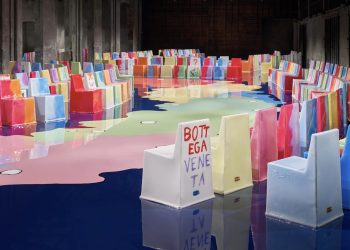 Fino a 10mila euro per le sedie di Bottega Veneta by Gaetano Pesce