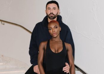 Tisci, debutta la prima creazione del post-Burberry