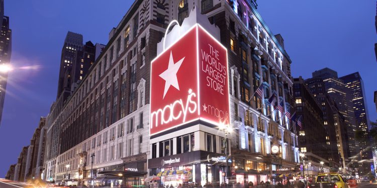 Macy’s alza le previsioni annuali sugli utili. Nel Q3 bene il lusso
